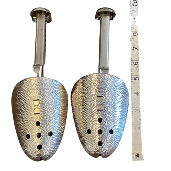 VTG Hammered Metal Adjustable Shoe Tree Stretchers Shapers #132Q - Picture 2 of 6